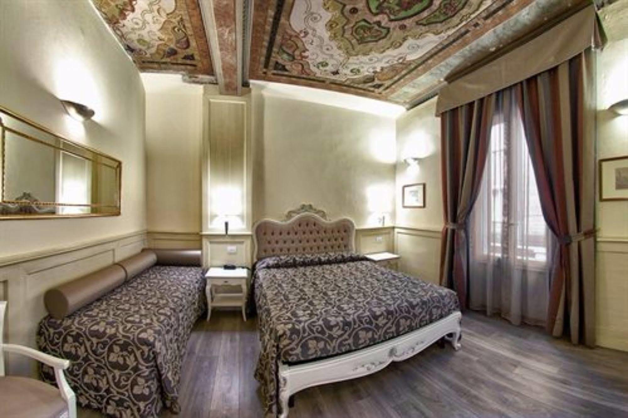 Hotel Pedrini Болонья Экстерьер фото