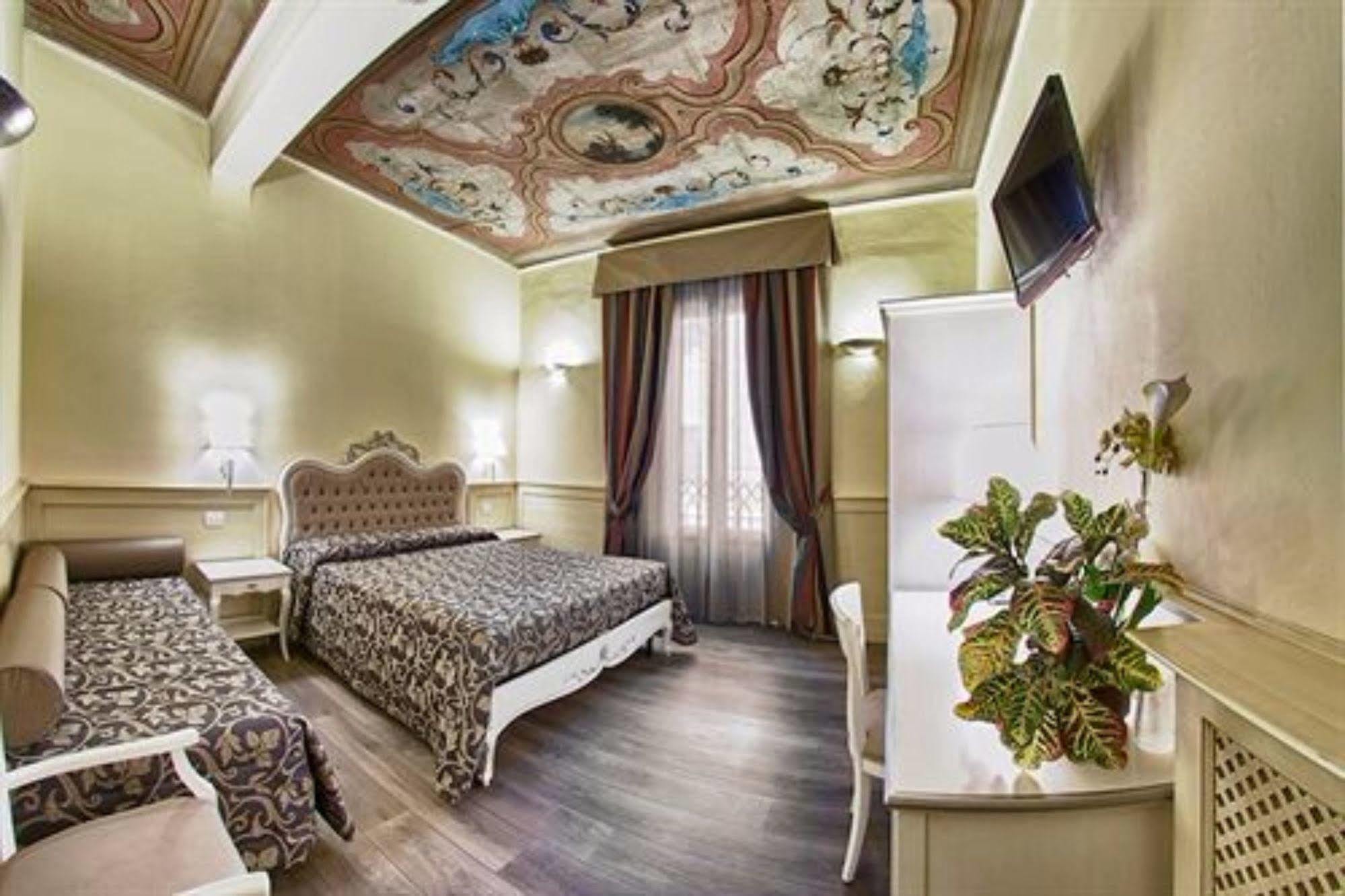 Hotel Pedrini Болонья Экстерьер фото