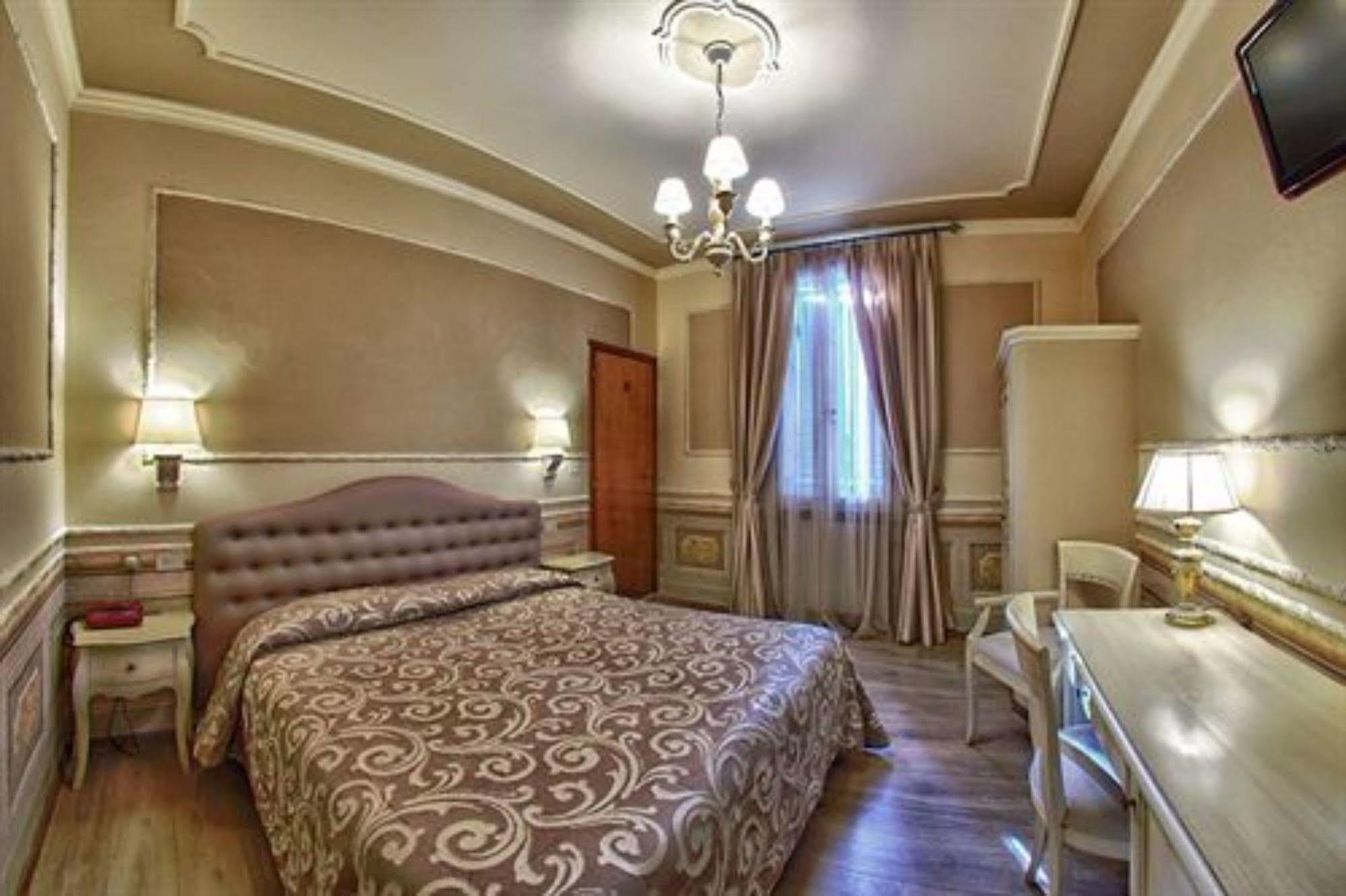 Hotel Pedrini Болонья Экстерьер фото