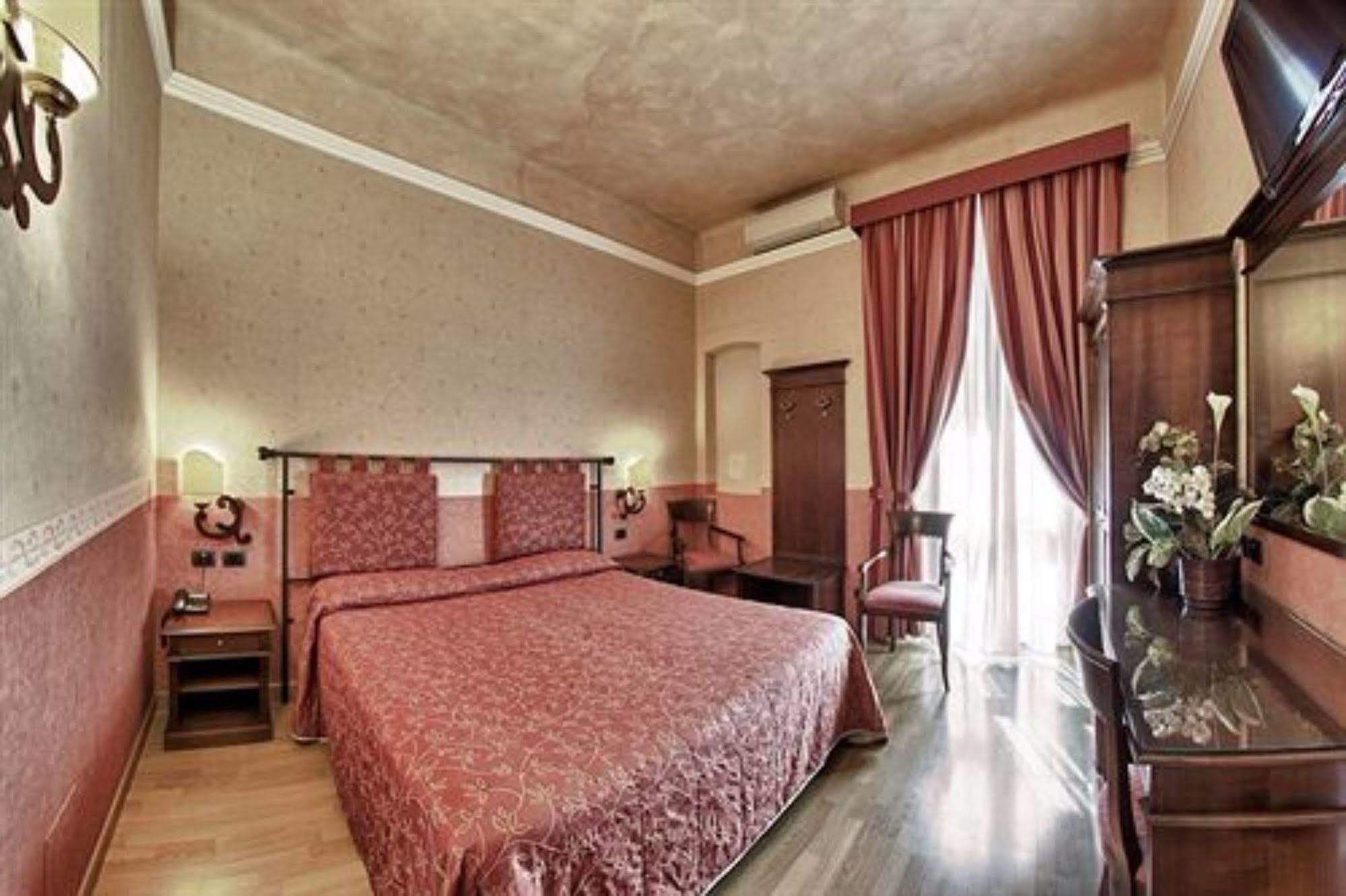 Hotel Pedrini Болонья Экстерьер фото
