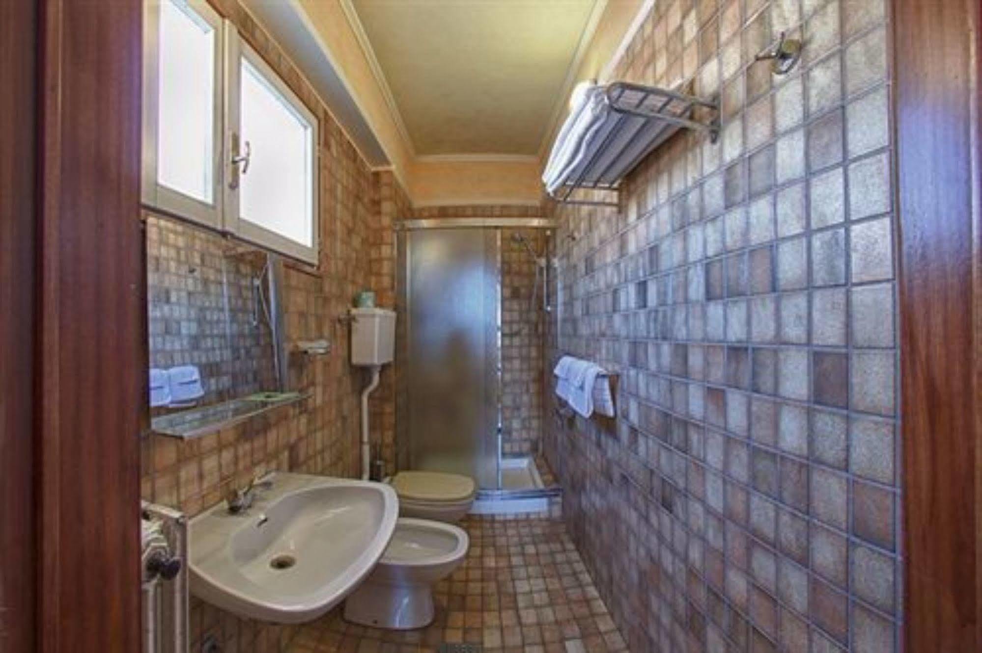 Hotel Pedrini Болонья Экстерьер фото